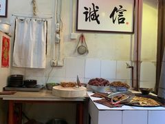 大堂-六爷门框百年卤煮