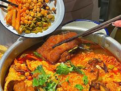 -顶上头•螺蛳粉火锅(德思勤复地星光店)