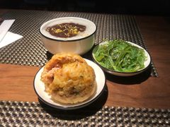 咸蛋黄狮子头-十面春风·江南面馆(崇宁路店)