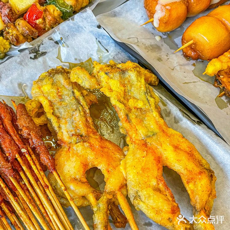 谁能拒绝这家有高达的宝藏炸串🍢呢‼️