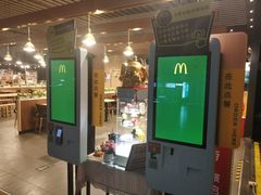 门面-麦当劳(郑州东高铁站店)