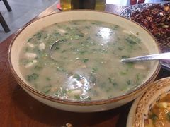 -黄桷树曹家私房菜(江与城店)