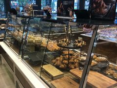 面包甜点陈列柜-巴黎贝甜(常德路店)