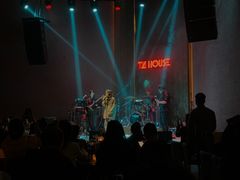 -TZ House音乐现场(来福士中心店)