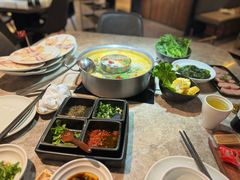 -丽江龙继斑鱼庄(罗宾森购物广场店)