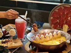 -湊湊火锅·茶憩(南京东路悦荟店)