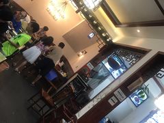 大堂-临街徽菜馆·正宗黄山味