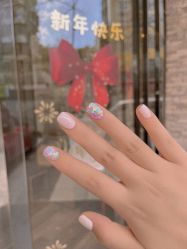 -花岐款式专研健康美甲沙龙