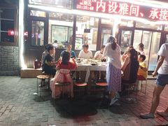 -明月食府(二区干二路店)