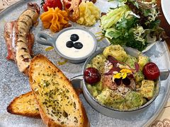 -Mark&Mars Restaurant
