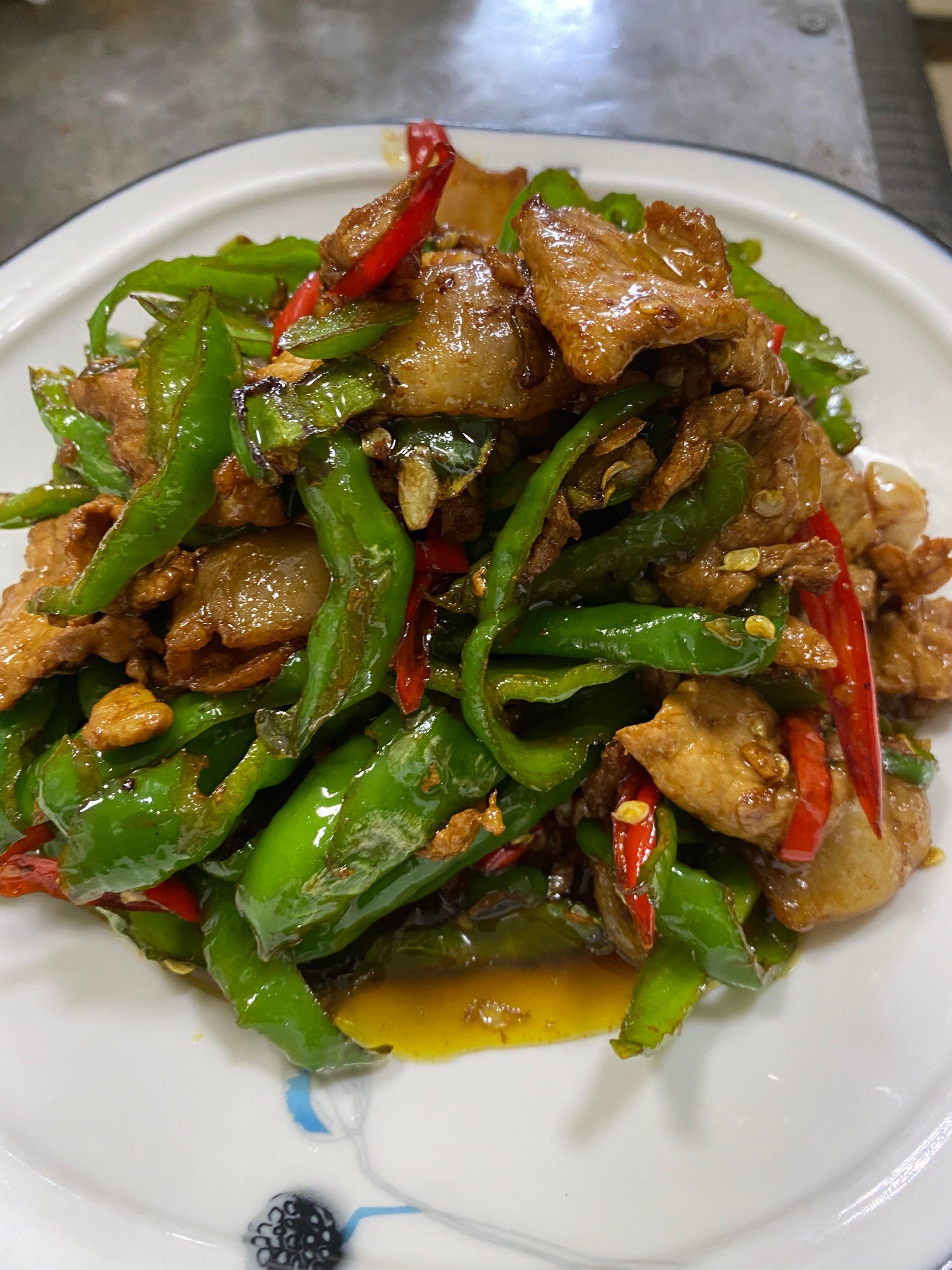 色泽光鲜,很下饭的农家小炒肉