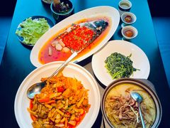-凤凰湘语·平价海鲜餐厅(浦东旗舰店)