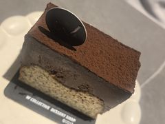 -W COLLECTIVE  DESSERT SHOP
