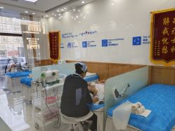 -靓芙泉专研痘痘肌