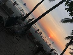 -Cha Cha's Beach Cafe