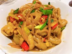 湿炒牛河-八合里牛肉火锅(新洲店)