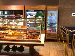 面包甜点陈列柜-巴黎贝甜(望京信万店)