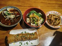 -爆炸头阿姨小四川正宗川味小吃(无任何分店)