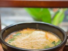 -银米·云南传统过桥米线(双廊黑金冠店)