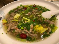 -犇逸·乐山跷脚牛肉·四川现炒(览海店)