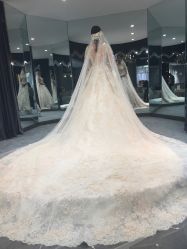 -艾米丽婚纱礼服