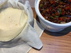 黑三剁配薄饼-雀舞云南菜(乐客城店)