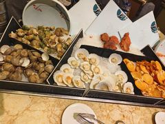 -大中华希尔顿酒店-念自助餐·嗨啤·小龙虾