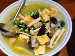 杂菌手工豆腐-涌觅名灶·本地海鲜宁波菜(财富广场店)