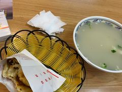 -大耳公曹氏驴肉包子铺(三八店)