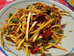 茭白炒牛肉丝-荆九爷爆炒桥头三嫩(浙大店)