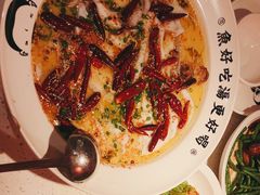 -江渔儿酸菜鱼(映月湖环宇城店)