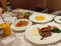 -Da Ivo哒伊沃意大利魔镜餐厅(外滩店)
