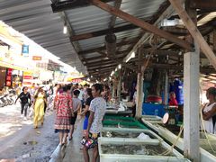-拉威海鲜市场