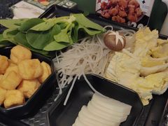 -一席地·本地鸡窝·杭帮鸡火锅(萧山银隆百货店)