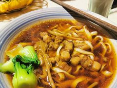 小炖肉面-五度翠清大同刀削面
