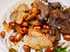 桂林米粉干拌-牛八宝桂林米粉(八里庄店)