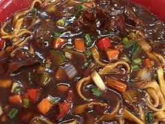 -珠宝街老左杂酱面馆