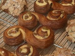 -VERIE BAKEHOUSE