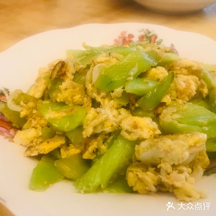 黄瓜鸡蛋炒虾皮，来点虾皮，配点鸡蛋！