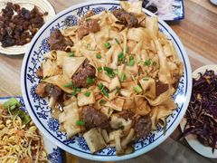 -壹阁胡羊焖饼(特色小吃街店)