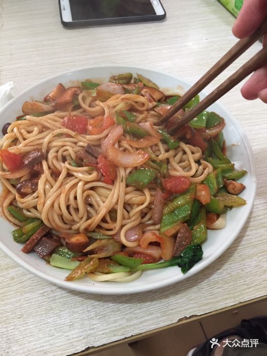 经典兰州牛肉拉面牛肉拌面图片 - 第1张