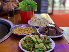 -曹丞相·地锅鸡·地锅鱼(武林店)