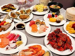 -广州万富希尔顿酒店·感趣自助餐厅·金秋蟹宴生蚝海鲜刺身