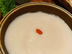 -老牌坊云南鱼豆花火锅(爱建店)