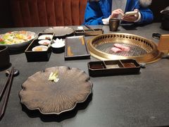 -铭牛烧肉·和牛海鲜自助(高新月牙湖店)