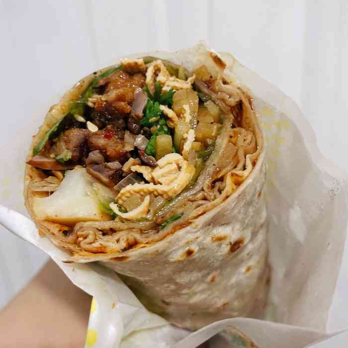 翟记老妈妈卷饼-"这里是一家卷饼店,厨子是一位开朗的奶奶.