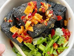 -黑色经典臭豆腐·湖南特产(步行街店)