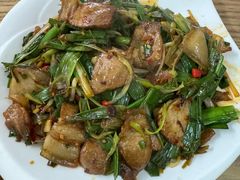 大蒜回锅肉-汉时湘菜