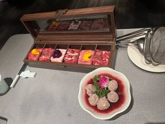 -左庭右院鲜牛肉火锅黑金店(陆家嘴中心店)