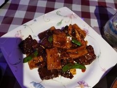 黑椒珍菌牛仔骨-邓丽君音乐主题餐厅